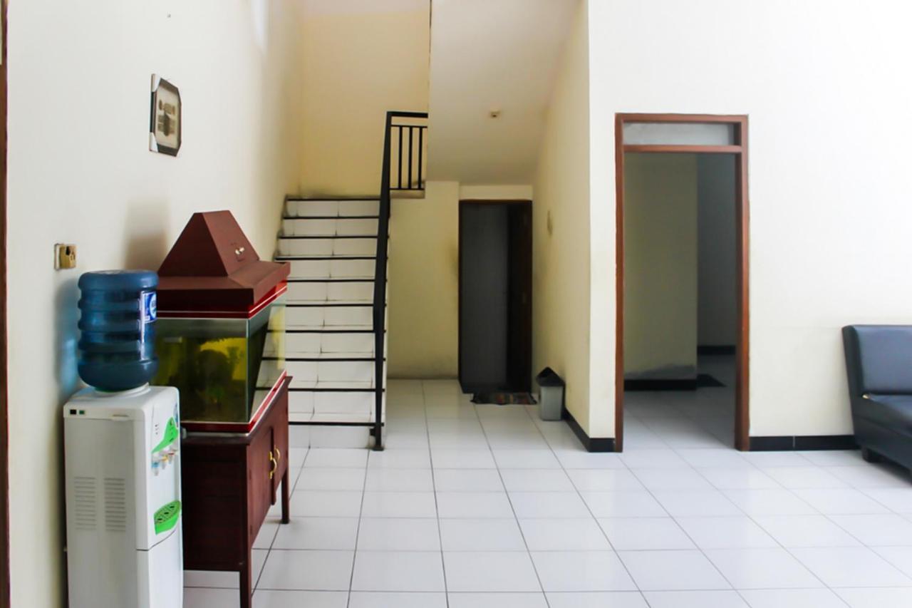 Koolkost Syariah Near Universitas Ahmad Dahlan Kampus 1 Yogyakarta Esterno foto